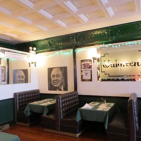The Polo Inn Bridgeport U.S.A. Чикаго Екстериор снимка