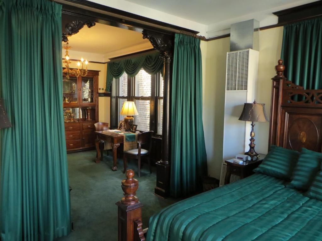 The Polo Inn Bridgeport U.S.A. Чикаго Екстериор снимка