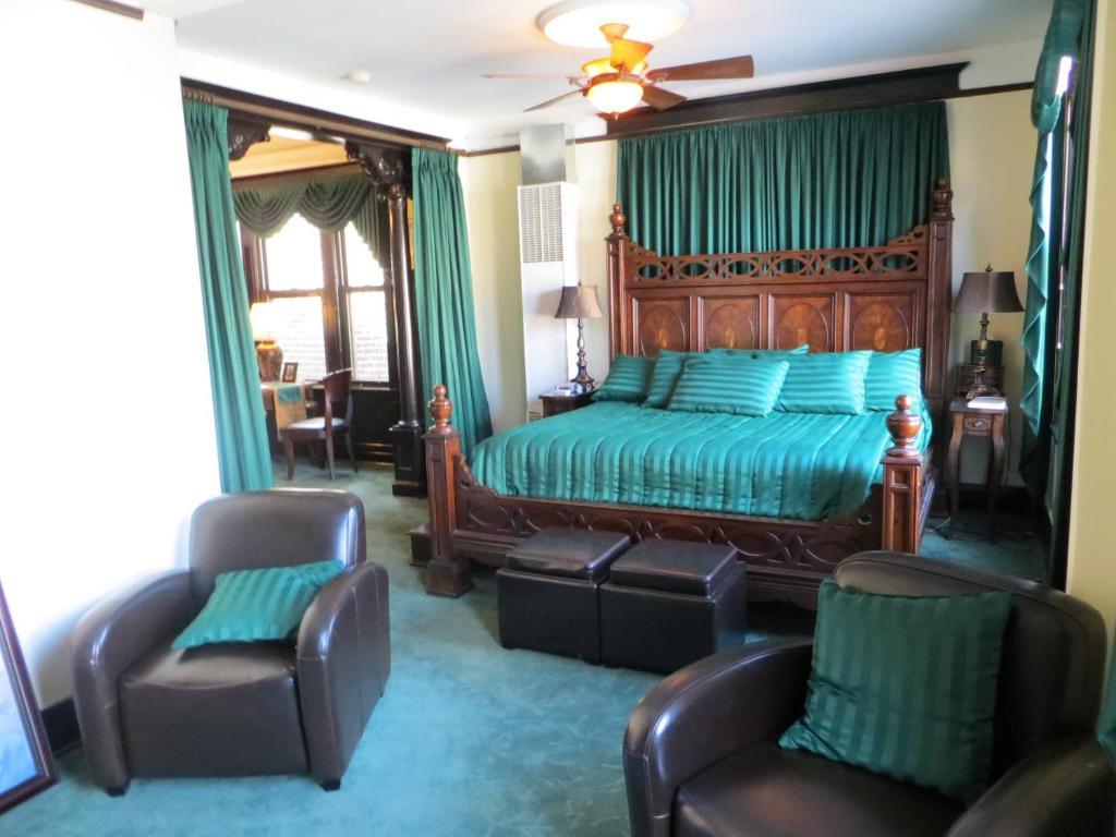 The Polo Inn Bridgeport U.S.A. Чикаго Екстериор снимка