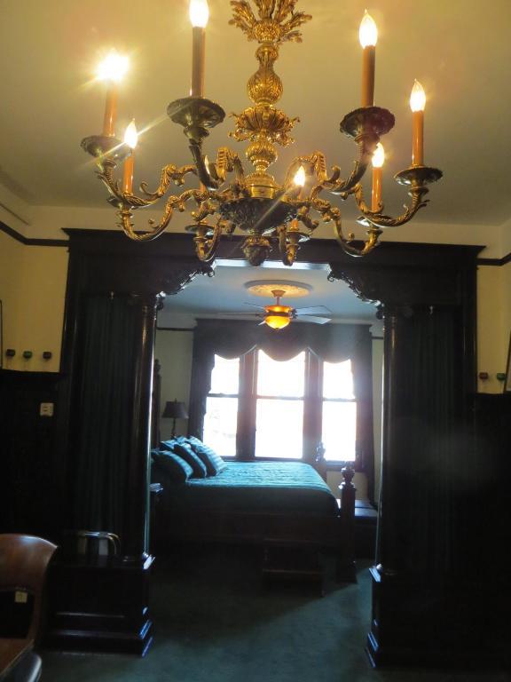 The Polo Inn Bridgeport U.S.A. Чикаго Екстериор снимка
