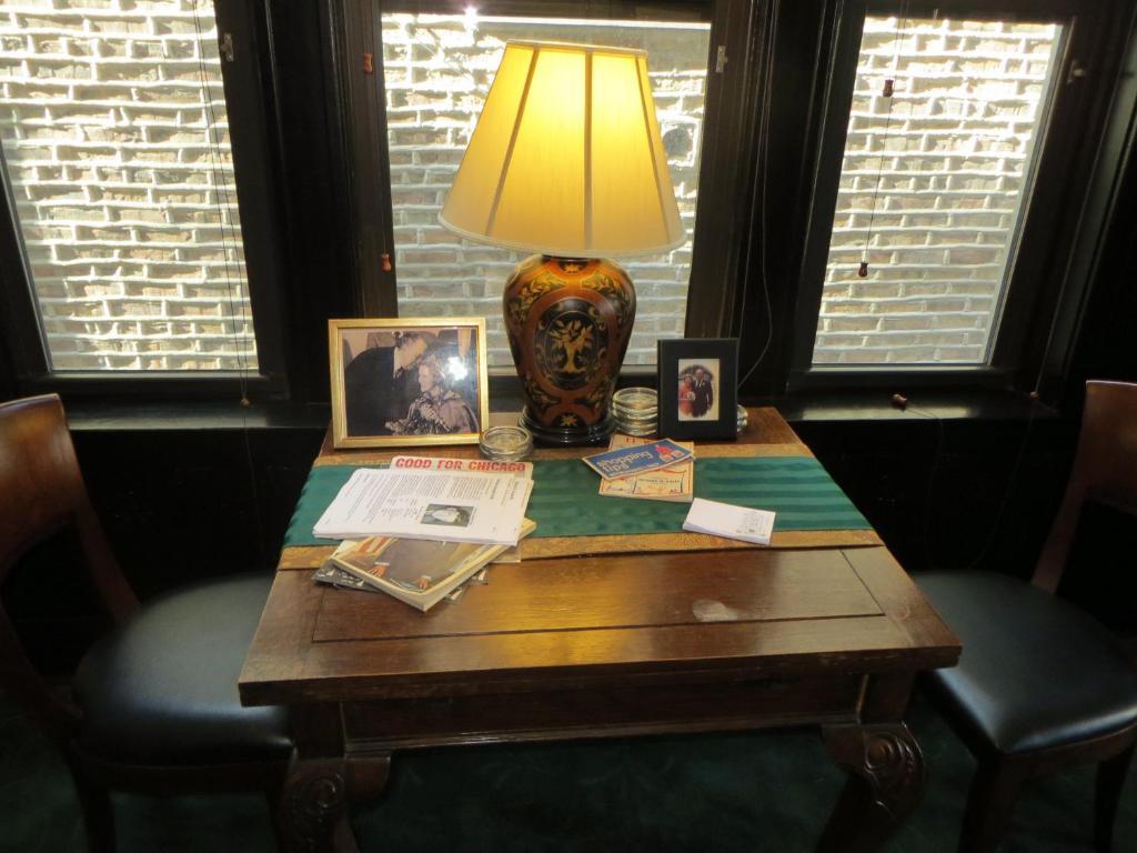 The Polo Inn Bridgeport U.S.A. Чикаго Екстериор снимка