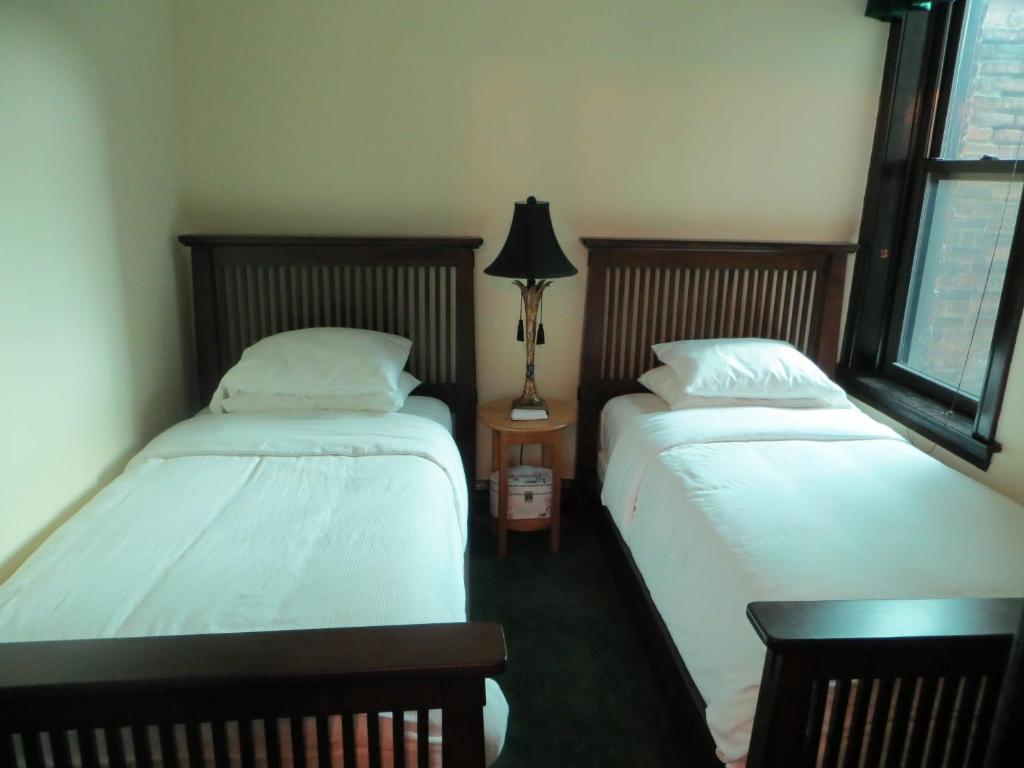 The Polo Inn Bridgeport U.S.A. Чикаго Екстериор снимка
