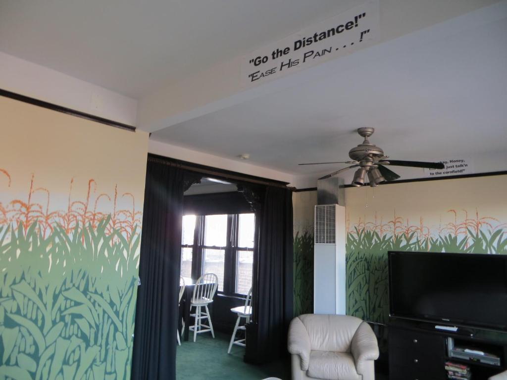 The Polo Inn Bridgeport U.S.A. Чикаго Екстериор снимка