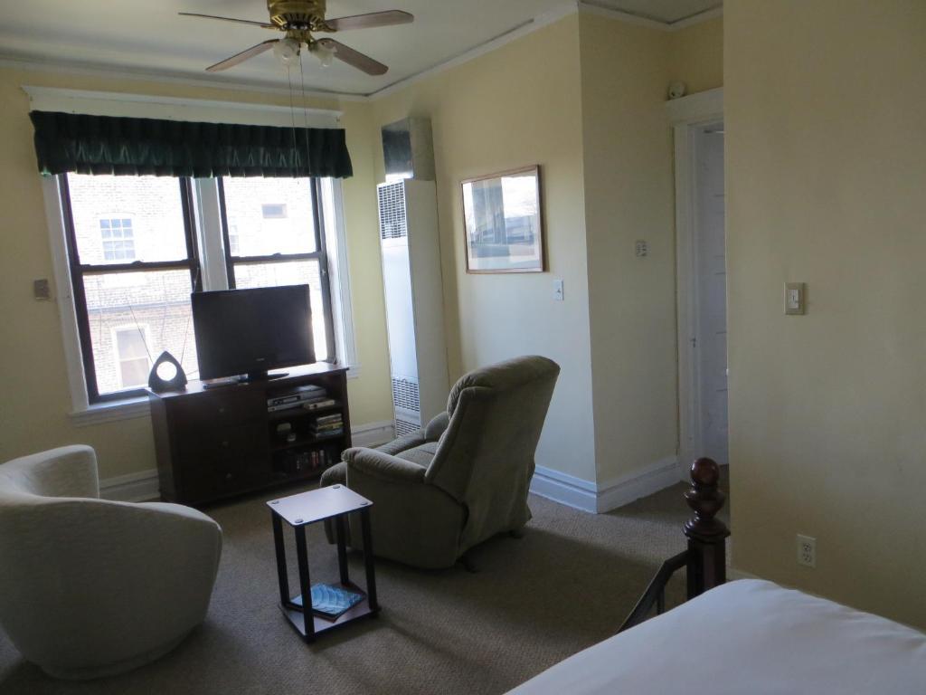 The Polo Inn Bridgeport U.S.A. Чикаго Екстериор снимка